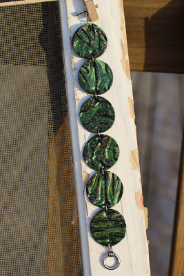 ebra bracelet - clearsnap,colorbox,polymer clay,jewelry,molding mat,zebra bracelet,jewelry making,smooch spritz,smooch glitz,tami sanders - bracelet (683x1024)